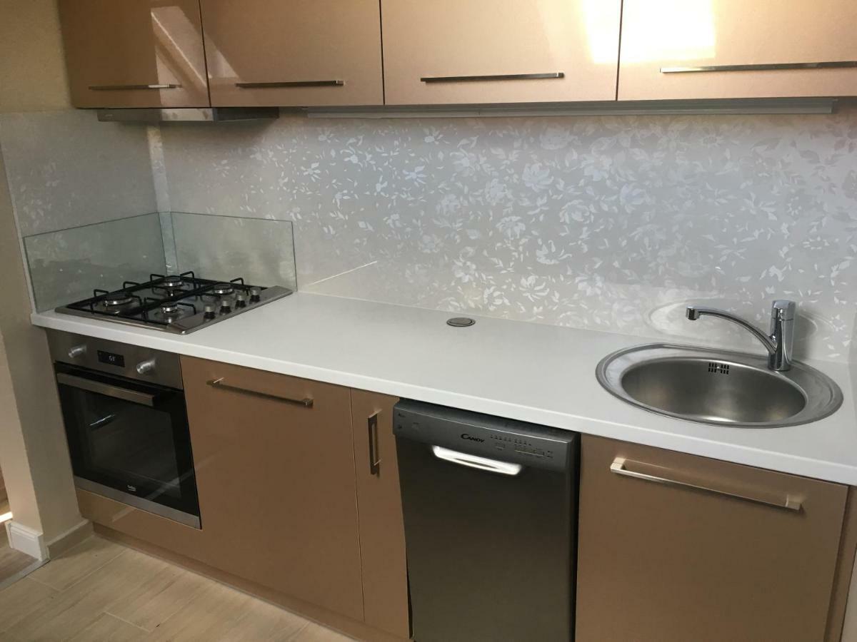 Glamour Apartman Apartment เอ็กเกอร์ ภายนอก รูปภาพ